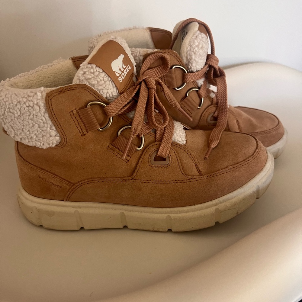 Sorel Explorer Boot